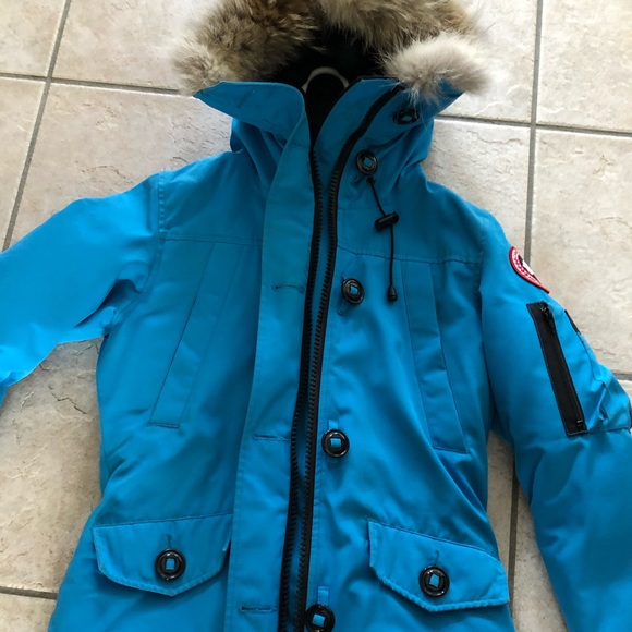 Authentic Canada Goose Montebello Parka - Picture 7 of 16